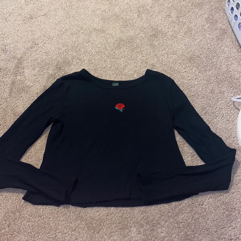 black cropped long sleeve